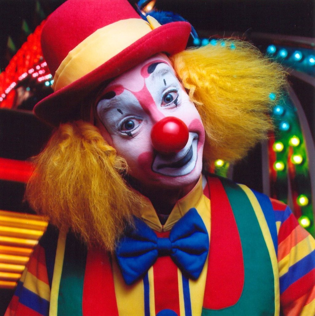 Цирк про клоунов