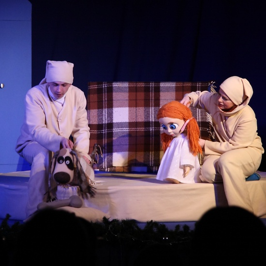 Как Маша поссорилась с подушкой