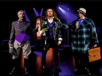 Трое на качелях