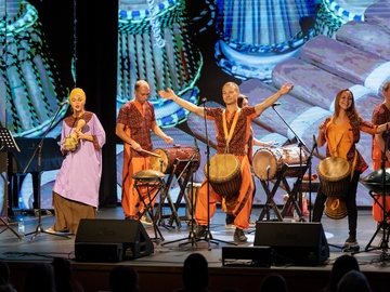 Shekere. Африканские барабаны