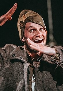 Человек на часах