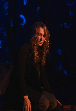 Глаза голубой собаки