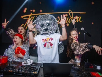 Танцплощадка — дискотека 80–90-х