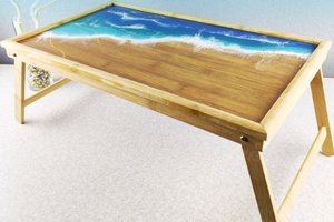 Столик для завтрака. Море