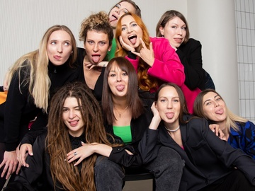 Stand-up. Женский открытый микрофон