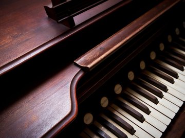 Абонемент № 102. Музыкальный выходной