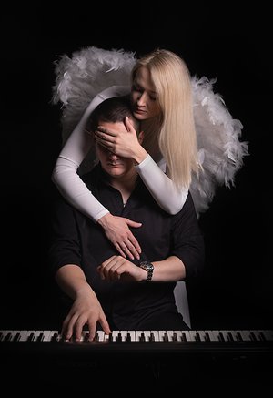 Концерт авторской музыки Дмитрия Ангелова "Феникс"