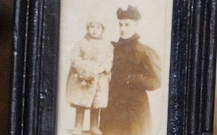 Интерактивная игра «Игра в кругу семьи: психологически комфортный способ восстановления истории семьи на основе устных рассказов»