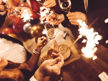 Фейерверк! Новогодний вечер для маленьких и больших компаний