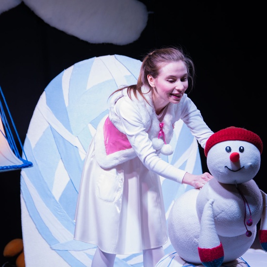 Котёнок на снегу