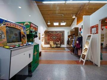 Падал прошлогодний снег