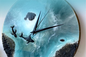 Часы. Море