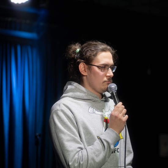 Антилото с комиками