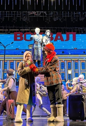 Новогодний спектакль «Под варежкой»