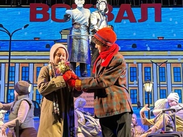 Новогодний спектакль «Под варежкой»