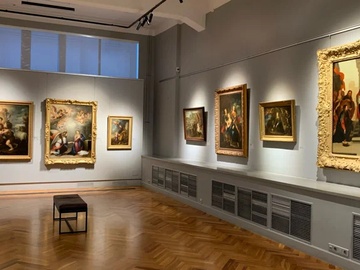 Вперед! Вперед! Рога трубят!