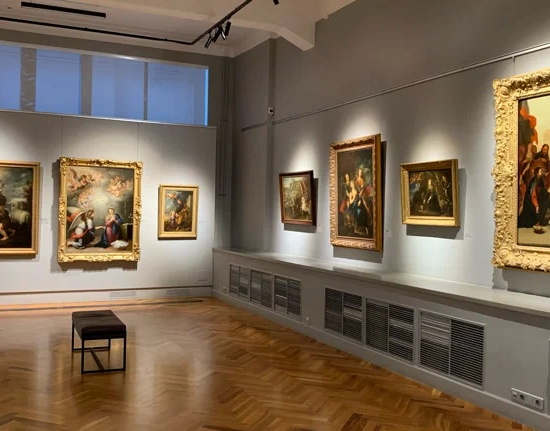 Вперед! Вперед! Рога трубят!