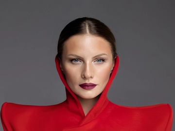 Ева Власова