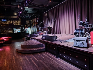 Музыкальный марафон: 5 групп на одной сцене