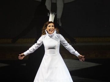 Алиса в Зазеркалье