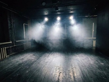 Одной ногой здесь, другой там