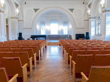 Певец, тебе открыта тайна звука...