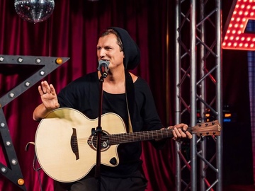 Антон Борисов