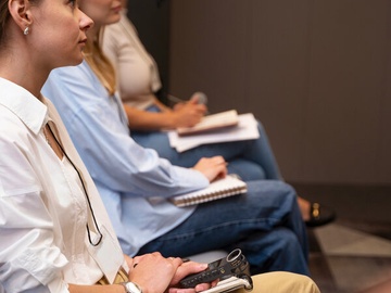 Пора! Пора! Рога трубят!