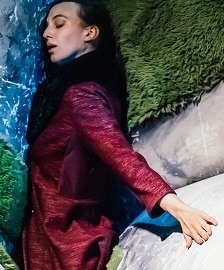 Девушка с фарфоровыми глазами