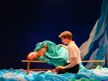 Жизнь проходит прекрасно