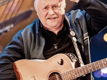 Сергей Парамонов с авторской музыкальной программой "Не тратьте жизнь!"