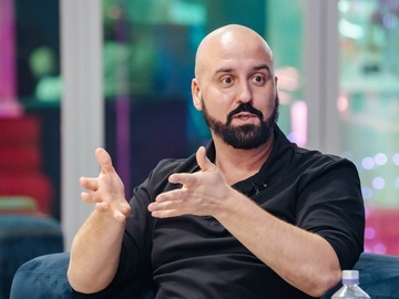 Оперный стендап от Дмитрия Янковского