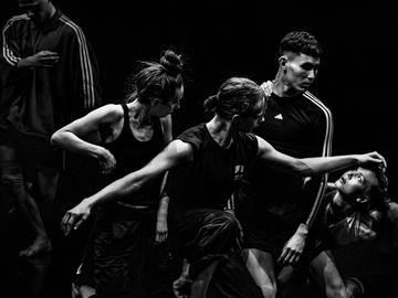 День танца: Квартирник у Антона