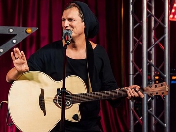 Антон Борисов