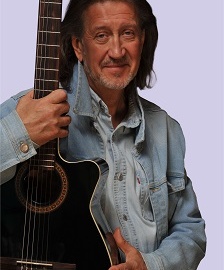 ОЛЕГ МИТЯЕВ